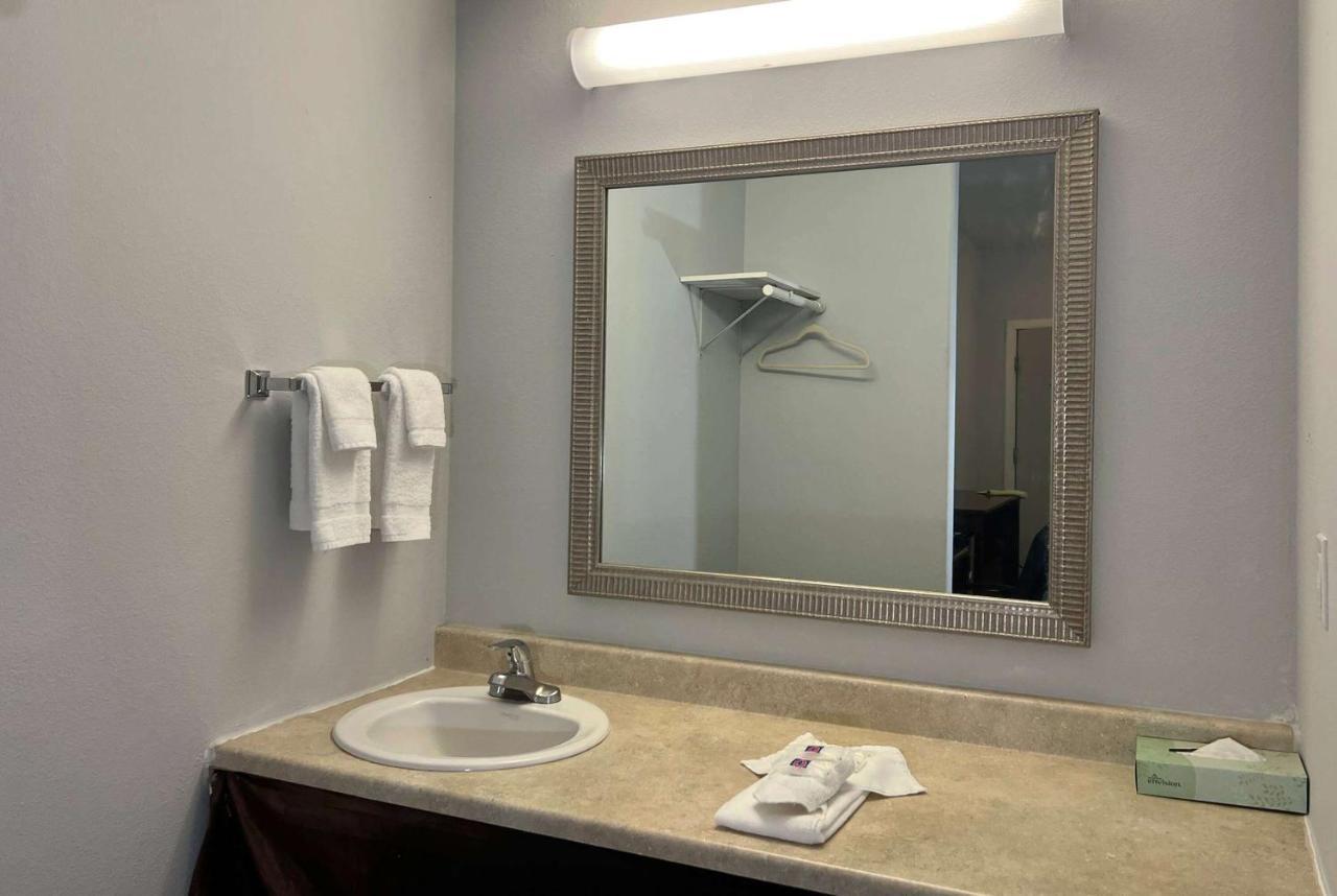 Motel Baymont By Wyndham Ridgecrest Esterno foto