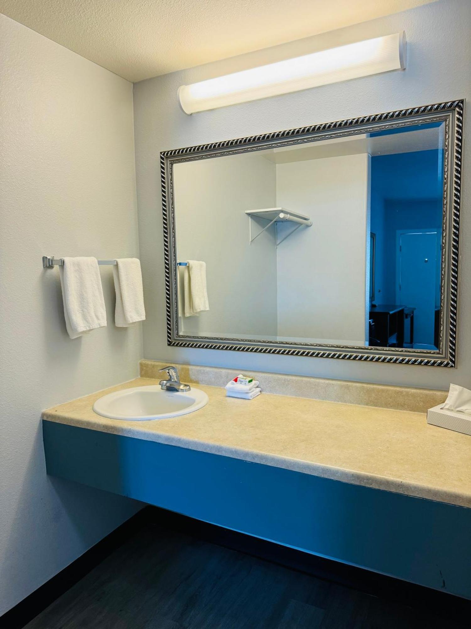 Motel Baymont By Wyndham Ridgecrest Esterno foto